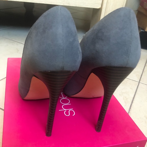 Pumps - Picture 3 of 5